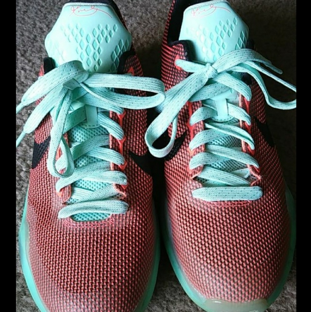 Kobe 10 Easter